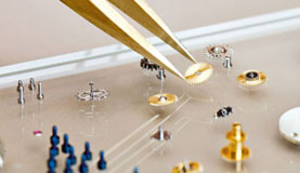 济南百达翡丽指定维修门店打开表壳